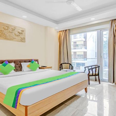 Treebo Sai Village Gold Souk - Sec 43 Gurgaon Exterior photo