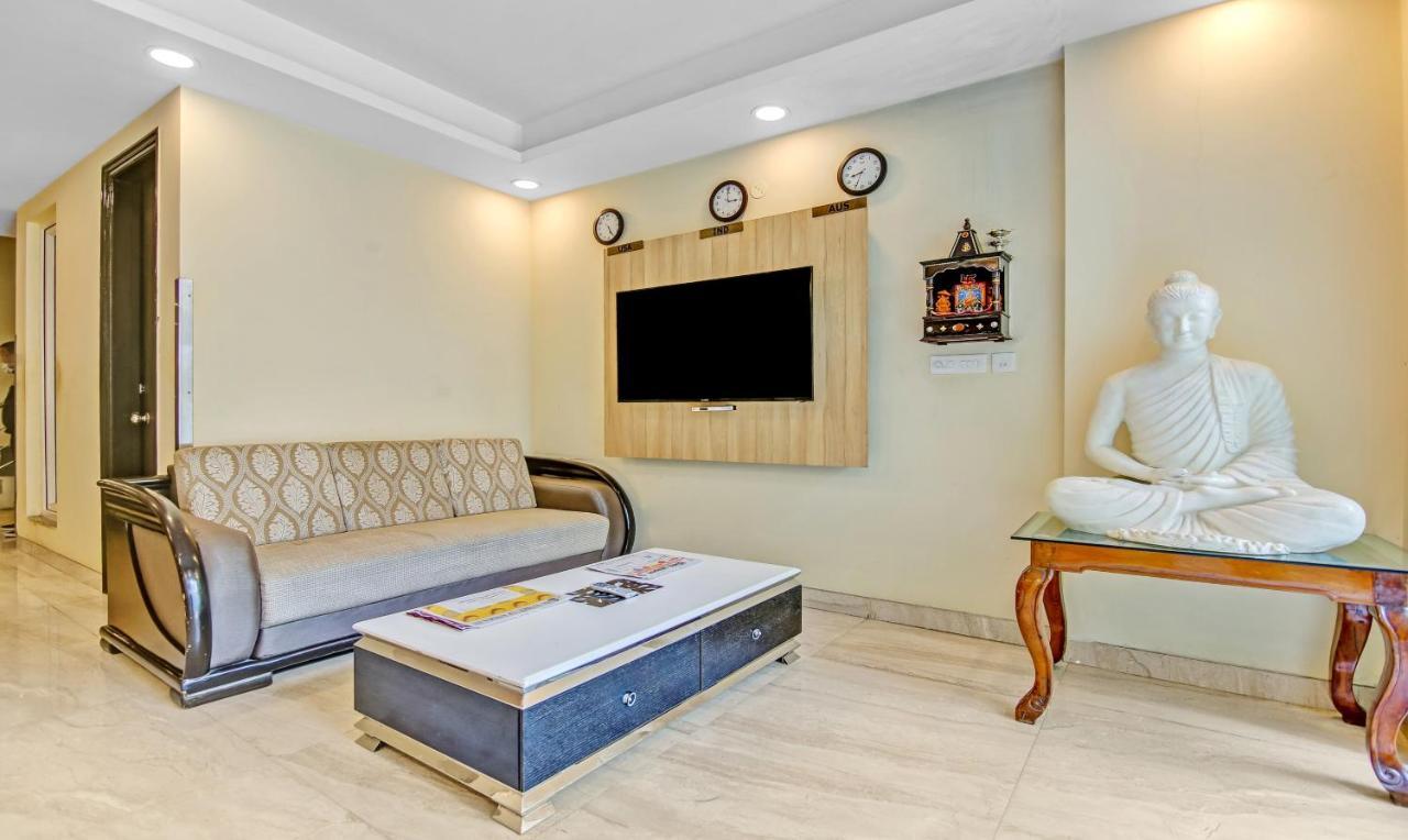 Treebo Sai Village Gold Souk - Sec 43 Gurgaon Exterior photo