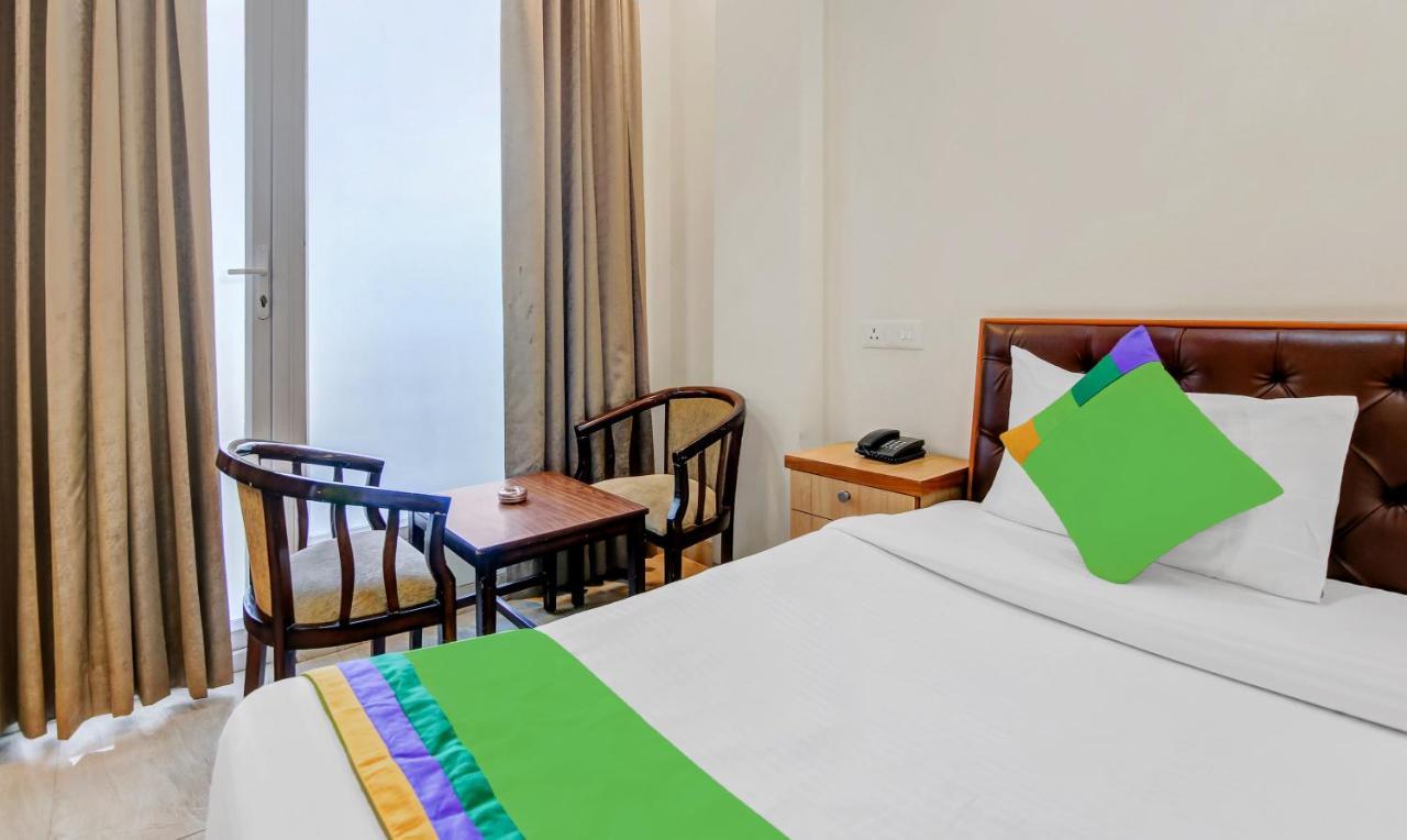Treebo Sai Village Gold Souk - Sec 43 Gurgaon Exterior photo